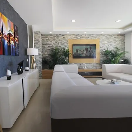 Lux Afrodita - Four Bedroom With Outdoor Pool Makarská