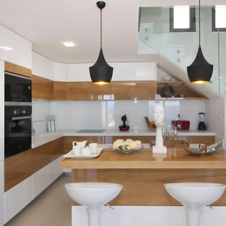 Lux Afrodita - Four Bedroom With Outdoor Pool Vila