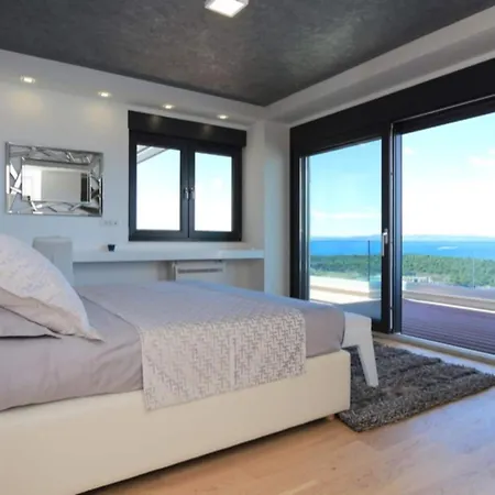 Vila Lux Afrodita - Four Bedroom With Outdoor Pool *